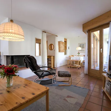 Lejlighed Chesa Maurus A1 By Interhome